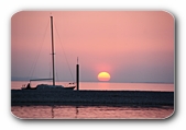 Sonnenuntergang und Boot